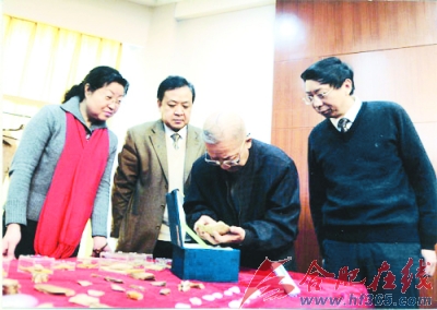 星空官方网站_与冯巩牛莉搭档喜剧之后 刘昊然待上映作品盘点(图2) 星空app官网